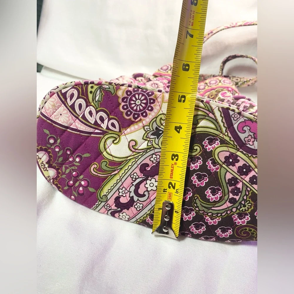 Vera Bradley shoulder bag with pockets and drawstrings